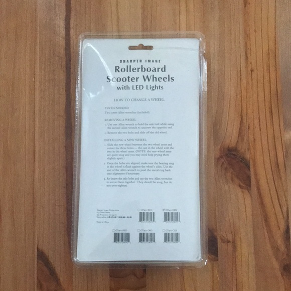 Sharper Image Rollerboard Scooter Wheels Green w/ 2 Allen Wrenches - Picture 3 of 4